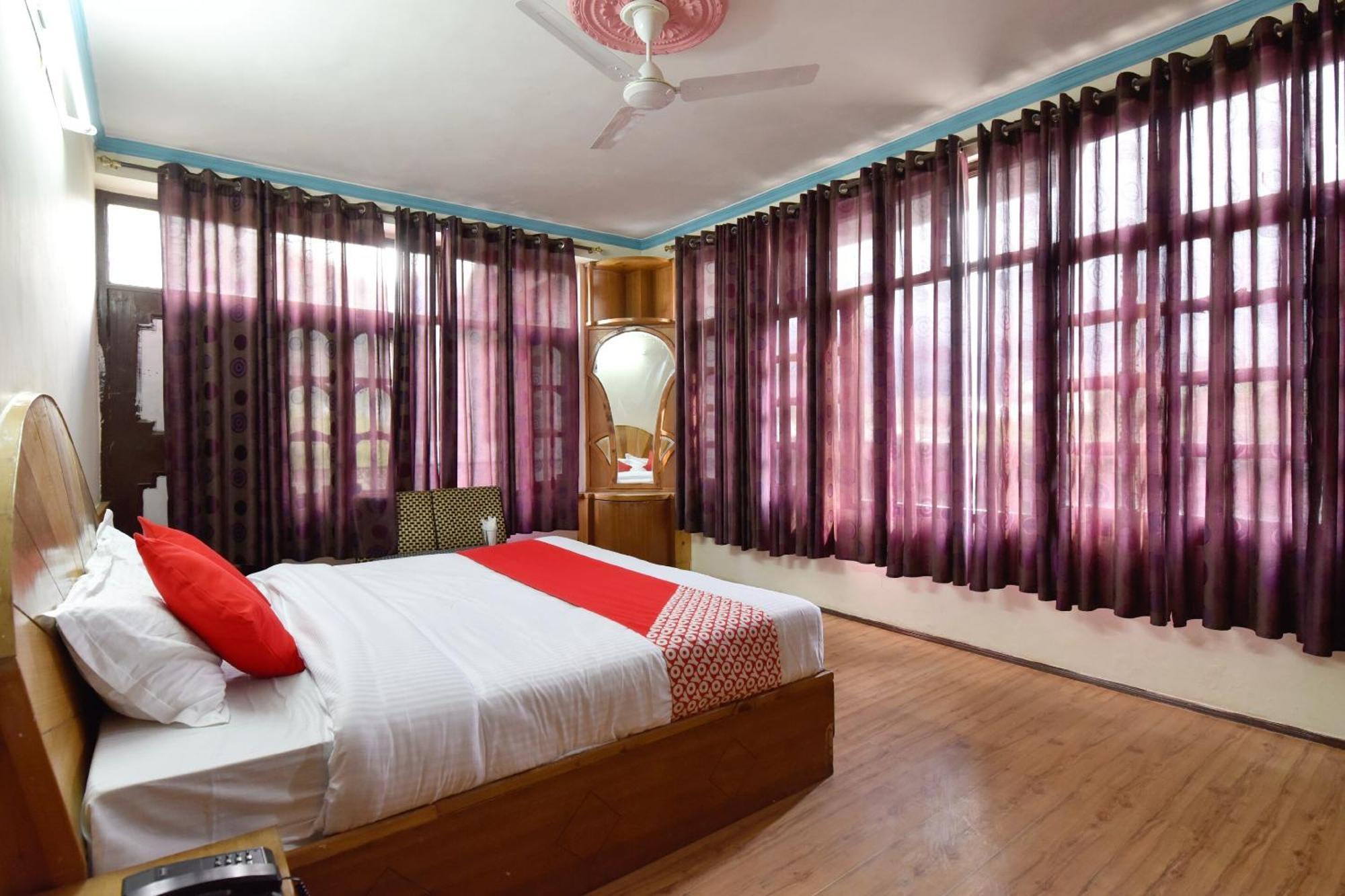 Oyo Hill View Hotel Manāli Екстериор снимка