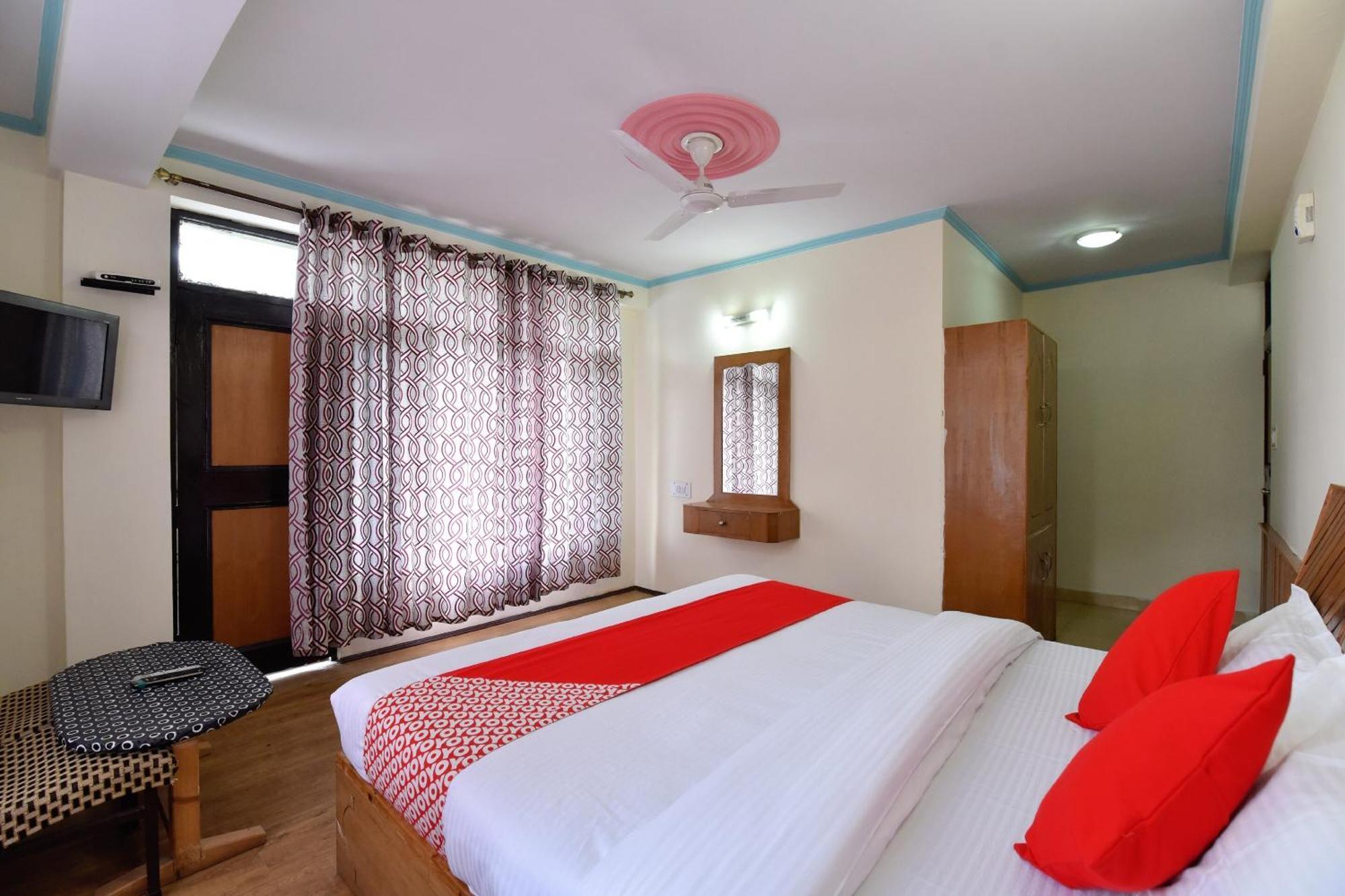 Oyo Hill View Hotel Manāli Екстериор снимка